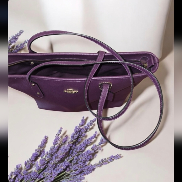 Coach City Zip Tote Purple Saffiano Leather Bag (Style Number F58846) EUC - Picture 11 of 16